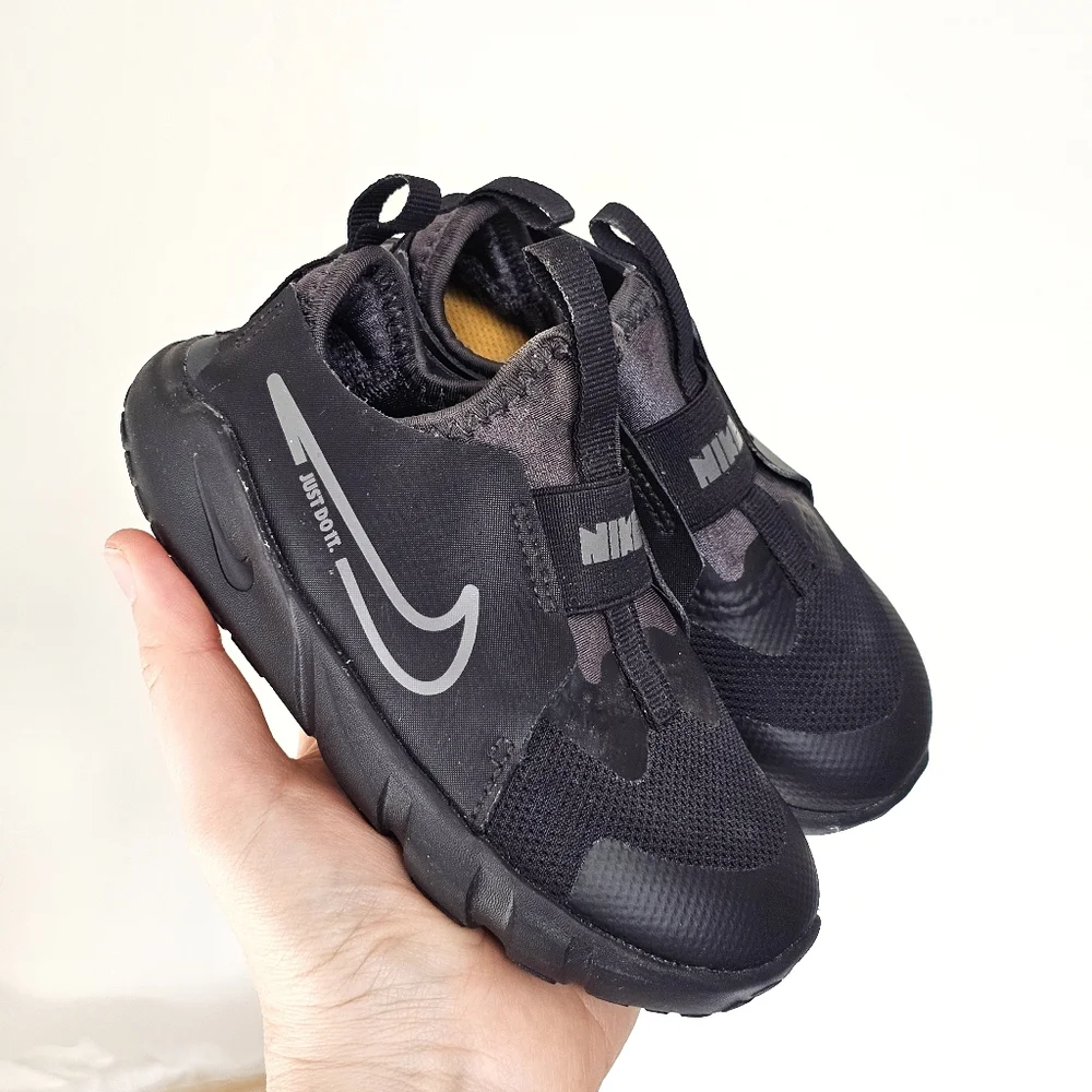 Nike Flex Runner 2 Toddler 10C Black Slip-On Sneakers DJ6039-001 Lightweight - Picture 2 of 13